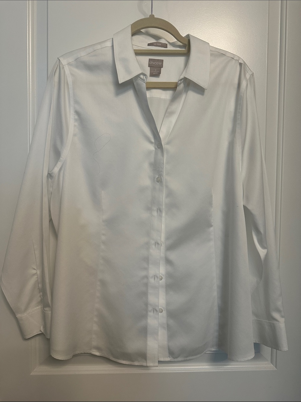 Chico's White Long-Sleeve Button Front Shirt